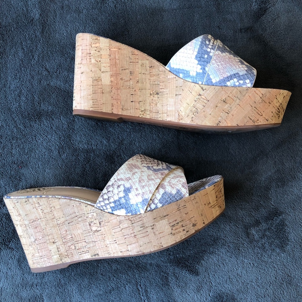 🐍Vince Camuto Platform Women’s Snake Blue🐍 - Picture 4 of 8